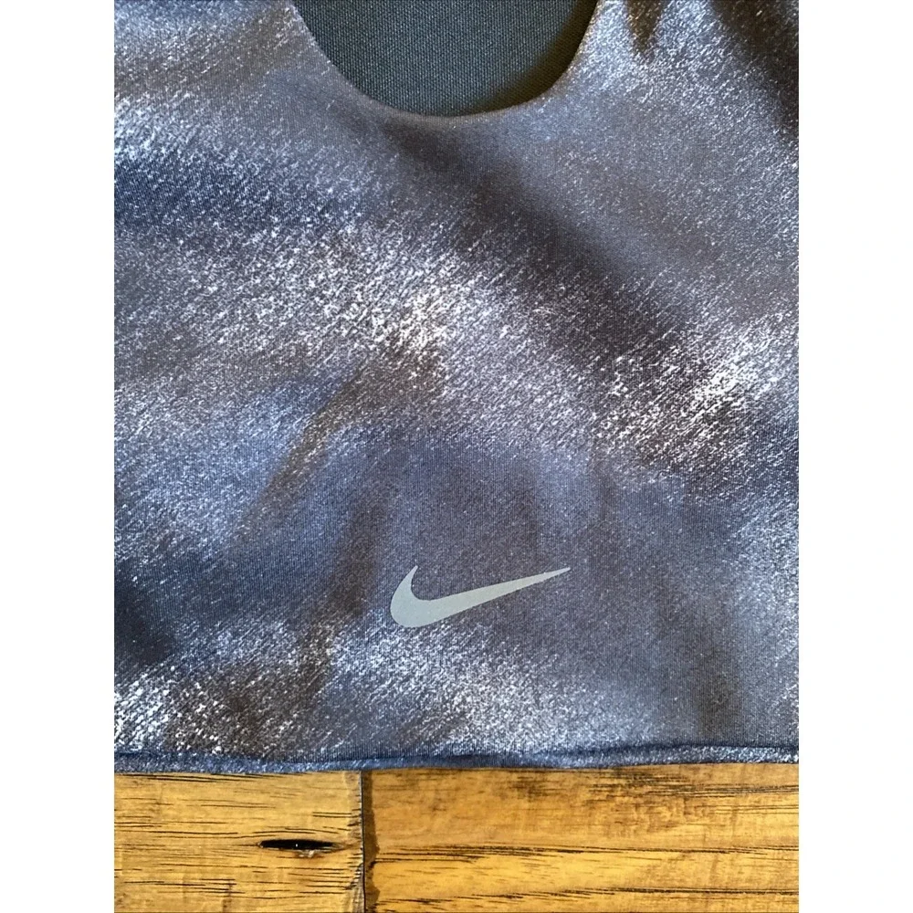 Nike Womens Indy Dri-FIT Metallic‎ Silver Black Sports Bra FZ6754-010 Medium NWT